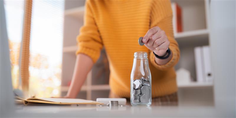 Photo-4-(section-Opt-for-halal-investments-with-a-clear-screening-process-).jpg Photo-4-(section-Opt-for-halal-investments-with-a-clear-screening-process-).jpg